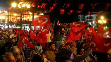 15 Temmuz: Türkiye, Demokrasiyi Kutladı